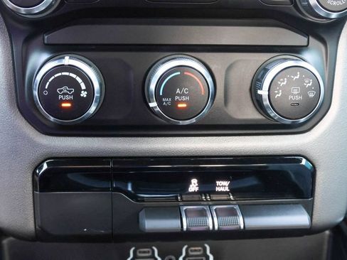 Used 2021 RAM 1500 Big Horn AWD/4WD image 17