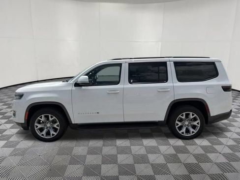 Used 2022 Jeep Wagoneer Series II AWD/4WD image 13