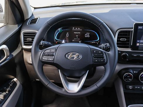 New 2026 Hyundai Venue SEL FWD image 17