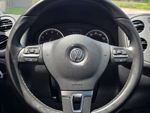 Used 2014 Volkswagen Tiguan SEL FWD image 27
