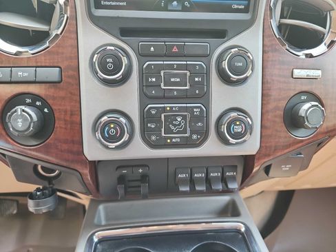 Used 2014 Ford F250 King Ranch w/ FX4 Off-Road Package AWD/4WD image 25