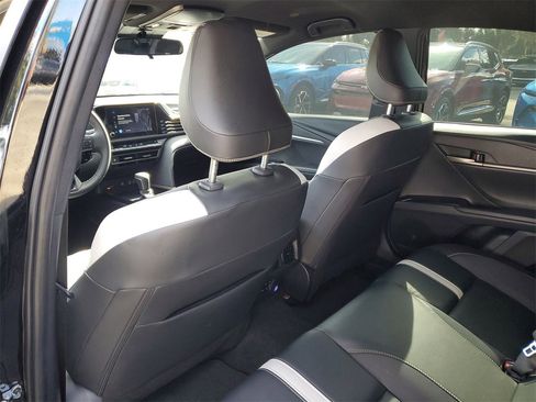 Used 2025 Toyota Camry LE image 10