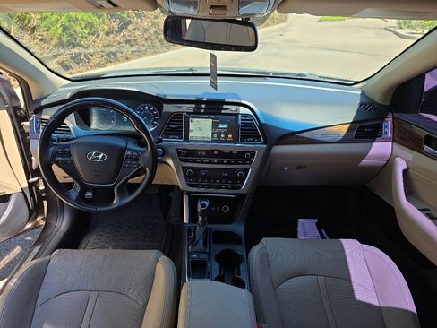 Used 2017 Hyundai Sonata Limited w/ Tech Package 03 FWD image 15