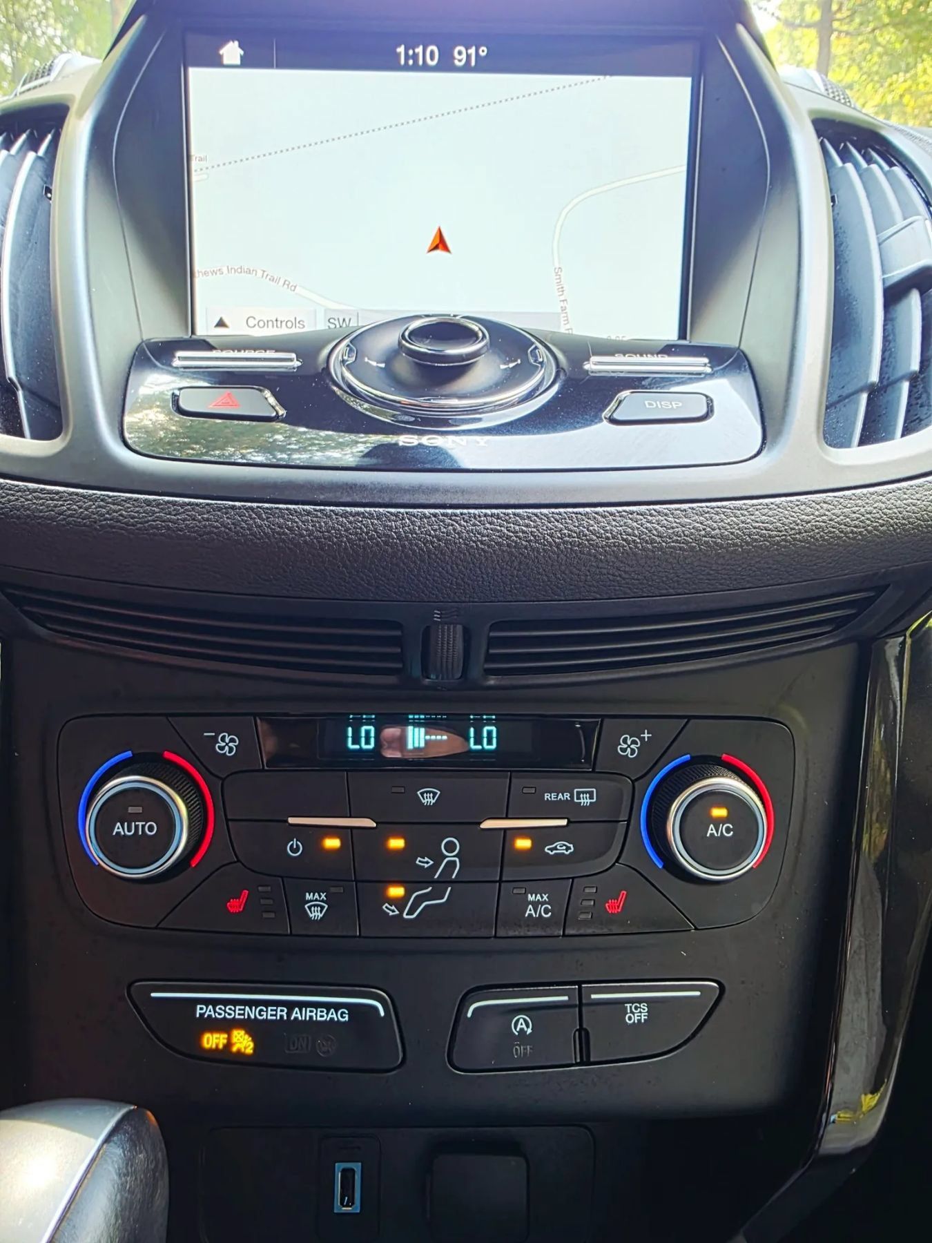 Used 2017 Ford Escape Titanium FWD image 22