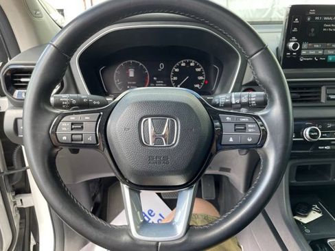 Used 2023 Honda Pilot Touring image 23