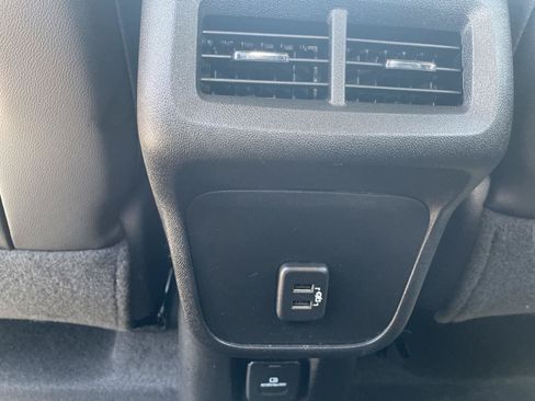 Used 2019 Chevrolet Equinox Premier FWD image 27