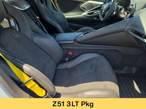 Used 2023 Chevrolet Corvette Stingray Premium Conv w/ Z51 Performance Package RWD image 17