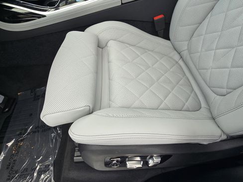 New 2026 BMW X7 xDrive40i w/ M Sport Package image 14