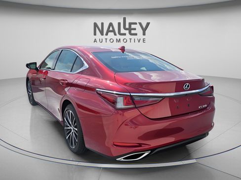 Used 2025 Lexus ES 350 w/ Premium Package image 2