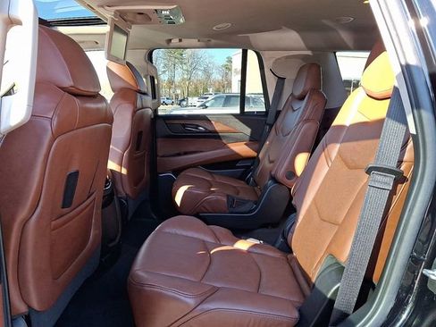 Used 2020 Cadillac Escalade Premium Luxury w/ LPO, Radiant Package image 11