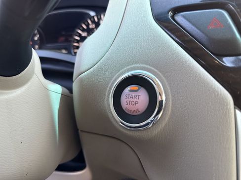 Used 2015 Nissan Pathfinder Platinum w/ Family Entertainment Package image 38