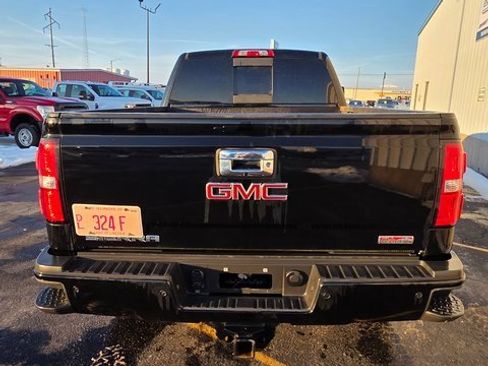 Used 2017 GMC Sierra 2500 SLT w/ Duramax Plus Package image 4