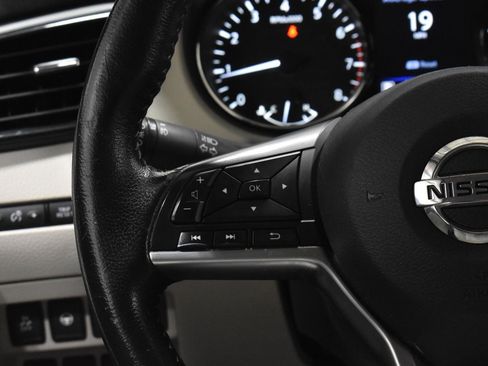 Used 2020 Nissan Rogue Sport SV w/ Technology Package FWD image 7
