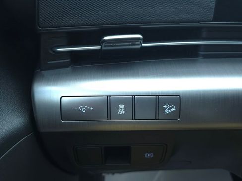 Used 2025 Hyundai Kona SEL FWD image 28