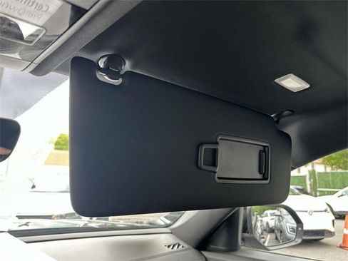 Certified 2022 Volkswagen Atlas Cross Sport SE image 33