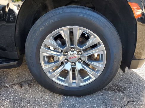 Used 2022 GMC Yukon Denali AWD/4WD image 5