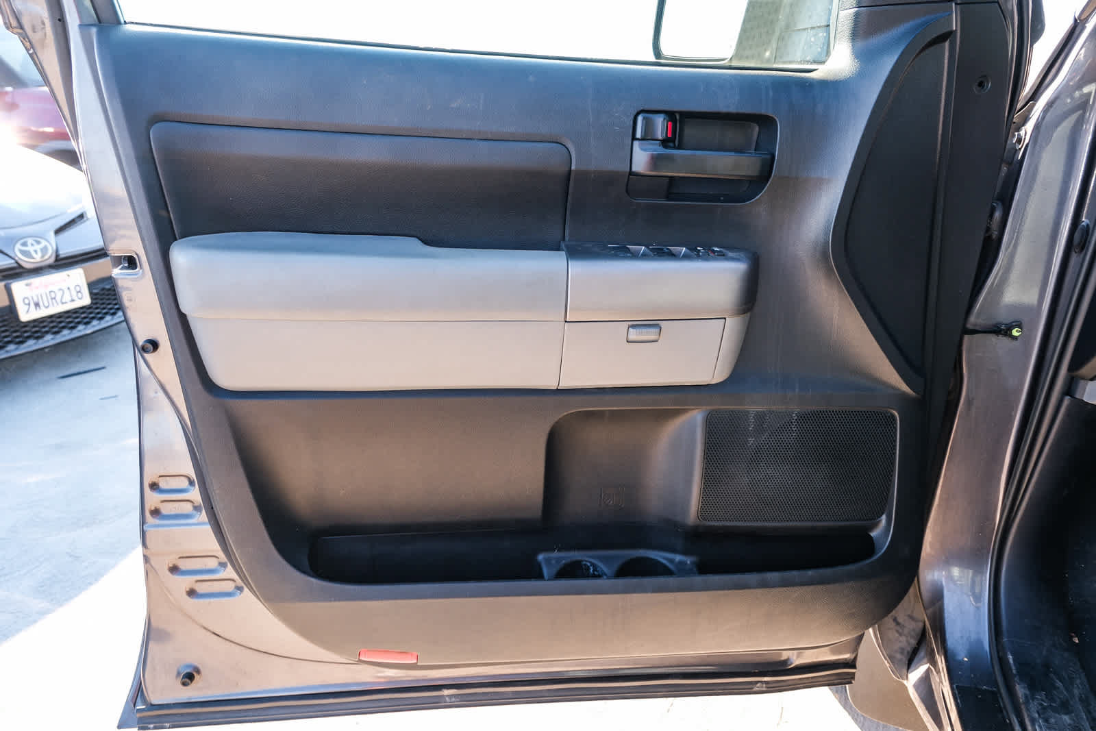 Used 2013 Toyota Tundra 2WD CrewMax w/ Tow Pkg image 23