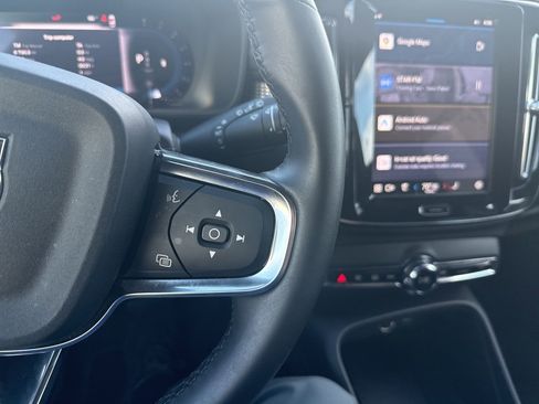 Certified 2025 Volvo XC40 B5 Plus image 20