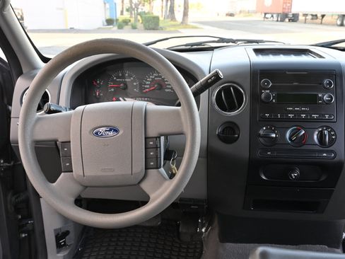 Used 2006 Ford F150 XLT image 19