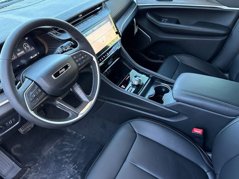New 2026 Jeep Grand Cherokee Limited AWD/4WD image 9