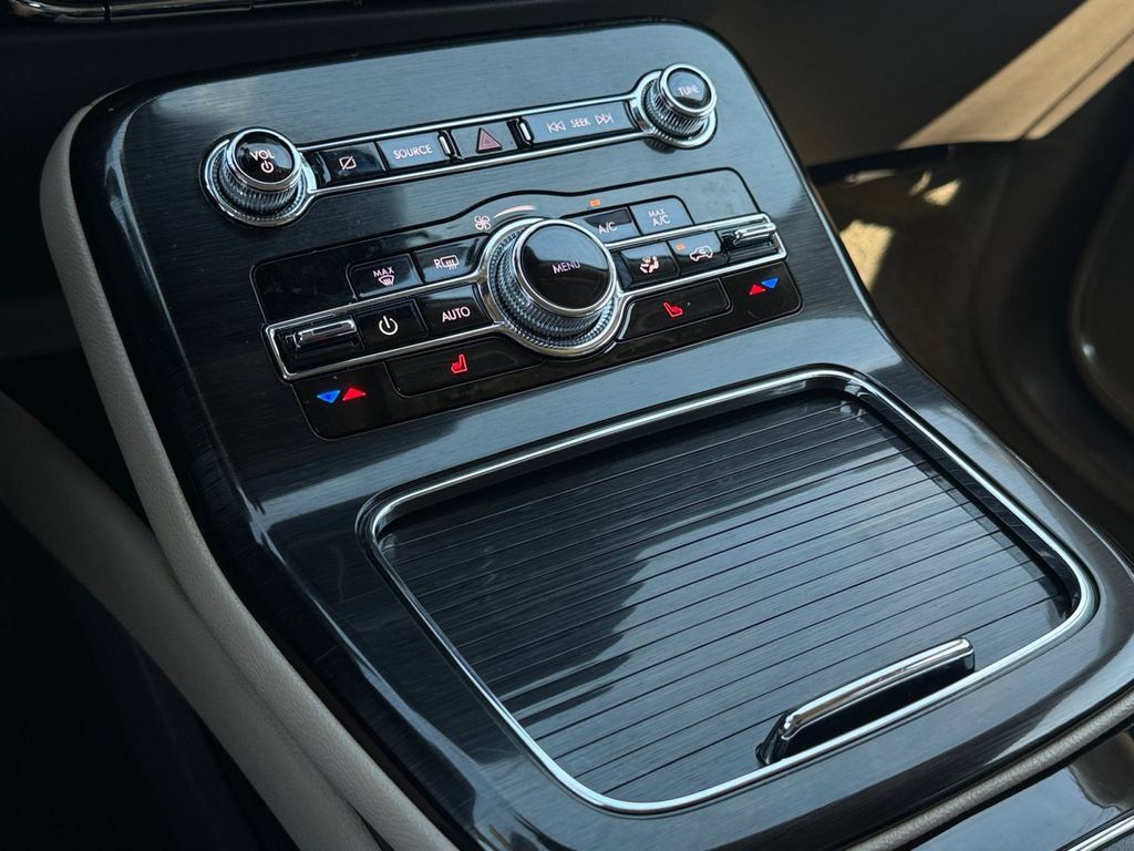 Used 2022 Lincoln Nautilus AWD w/ Premium Package image 24