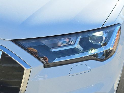 Certified 2023 Audi Q7 2.0T Premium w/ Towing Package image 33