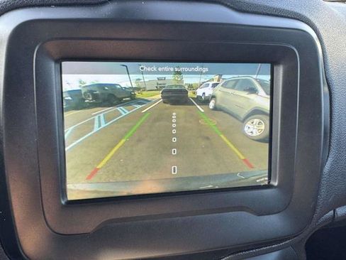 Used 2020 Jeep Renegade Trailhawk w/ Premium Leather Group image 11