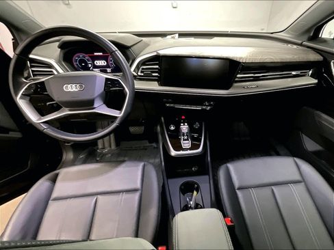 Used 2024 Audi Q4 e-tron Premium Plus w/ Premium Plus image 16