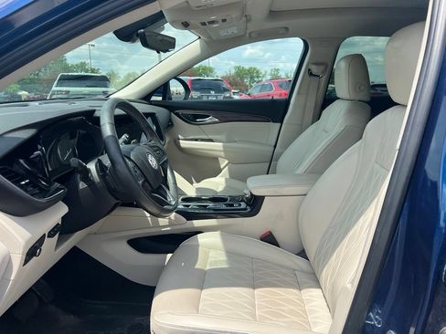 Used 2023 Buick Envision Avenir FWD image 8