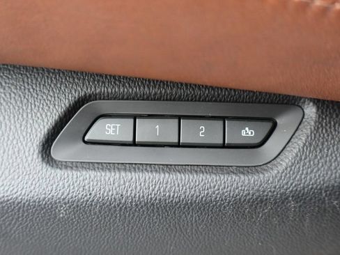 Used 2015 Cadillac Escalade ESV Luxury AWD/4WD image 35