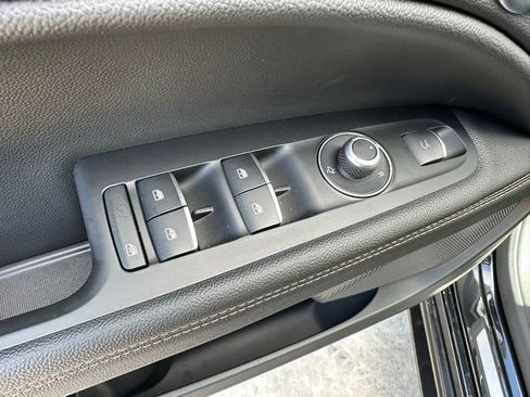 Used 2025 Alfa Romeo Stelvio Sprint AWD/4WD image 22