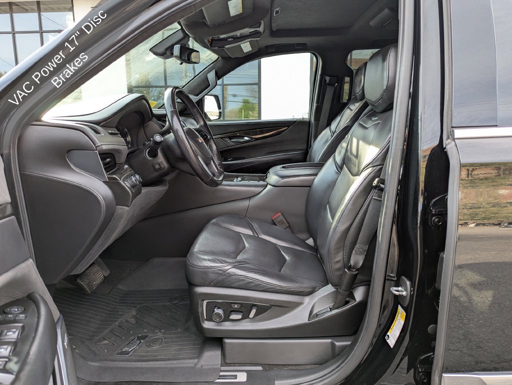 Used 2020 Cadillac Escalade Platinum AWD/4WD image 15