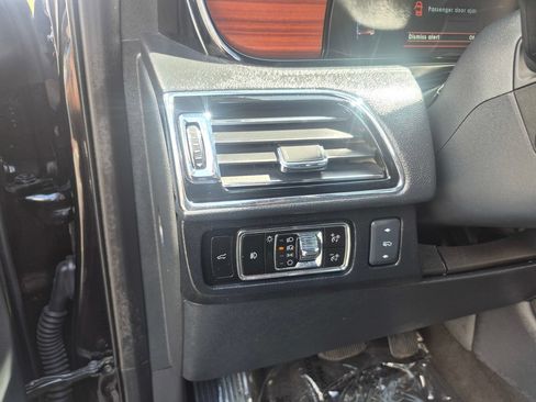 Used 2024 Lincoln Navigator Reserve AWD/4WD image 19
