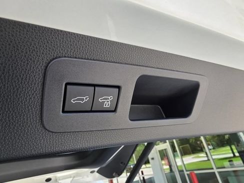 New 2026 Lexus LX 700h Luxury AWD/4WD image 15
