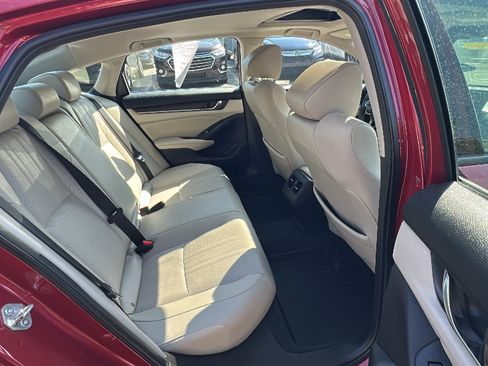 Used 2020 Honda Accord Touring image 26