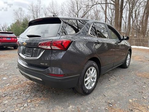 Used 2023 Chevrolet Equinox LT image 3