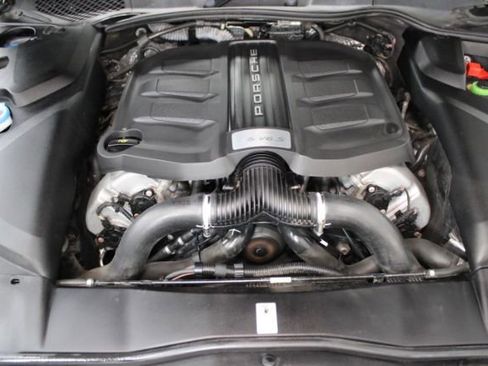 Used 2015 Porsche Cayenne S image 29