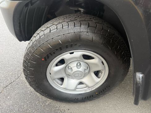 Used 2014 Toyota Tacoma 4x4 Access Cab image 36