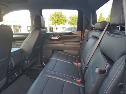 Used 2025 GMC Sierra 1500 Elevation AWD/4WD image 11