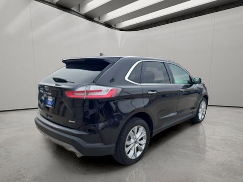 Used 2022 Ford Edge Titanium image 5