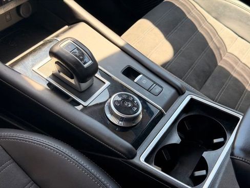 Used 2024 Mitsubishi Outlander SE AWD/4WD image 19