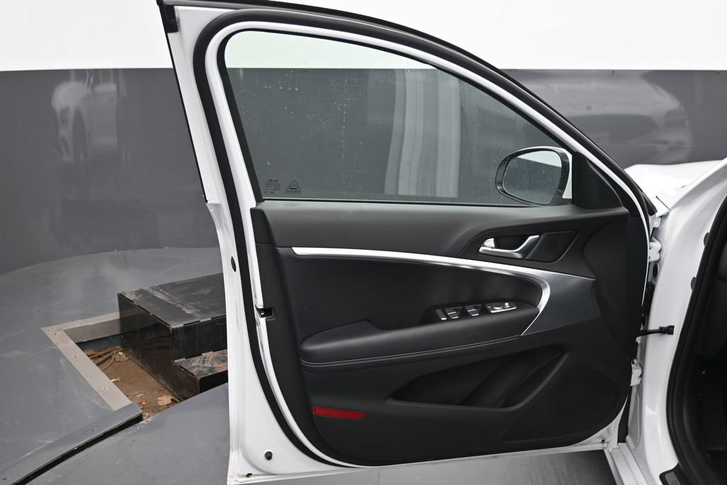 Used 2026 Genesis G70 2.5T RWD image 16
