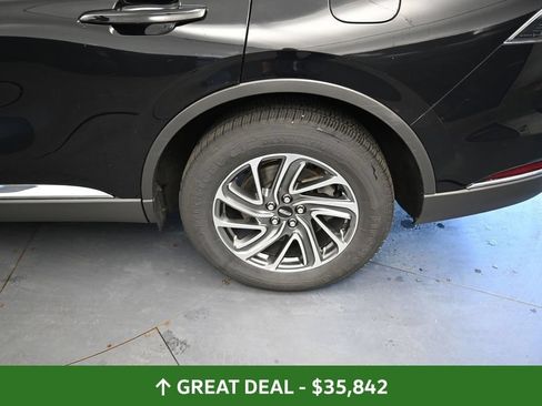 Used 2023 Lincoln Aviator AWD image 22