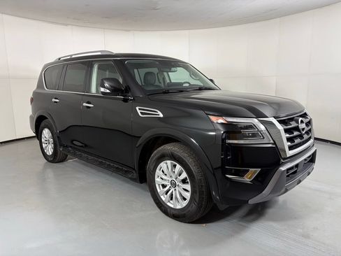 Used 2024 Nissan Armada SV AWD/4WD image 2