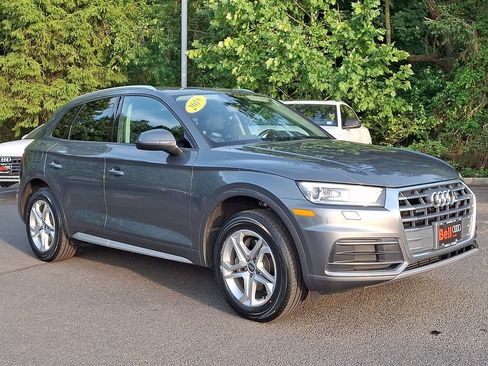 Used 2018 Audi Q5 Premium Plus w/ Convenience Package AWD/4WD image 2