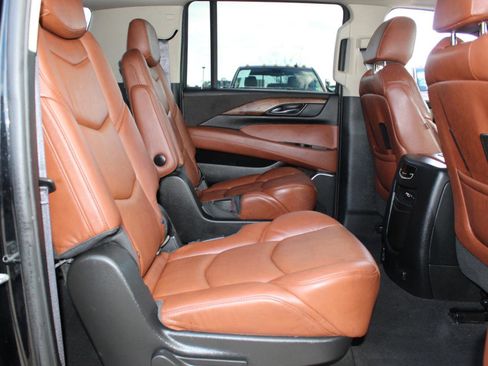 Used 2016 Cadillac Escalade ESV Premium AWD/4WD image 23