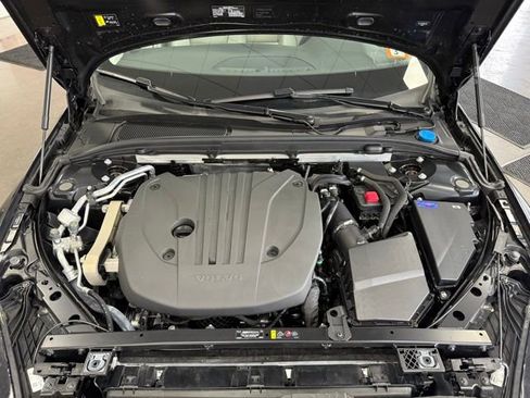 Certified 2024 Volvo S60 B5 Core image 16