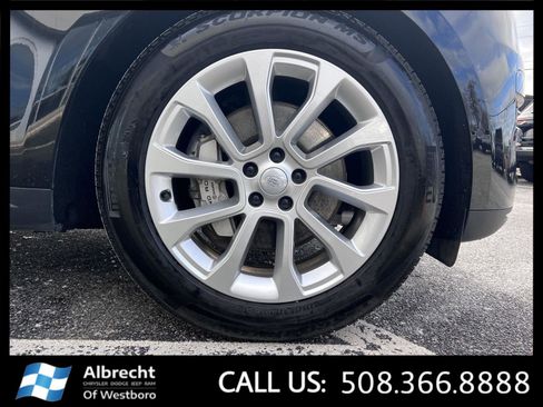 Used 2025 Land Rover Range Rover Sport SE image 36