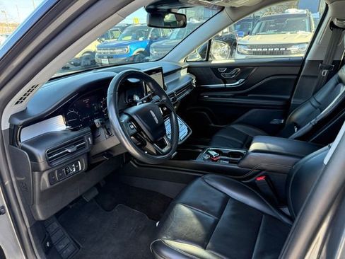 Used 2021 Lincoln Corsair AWD w/ Premium Package image 3