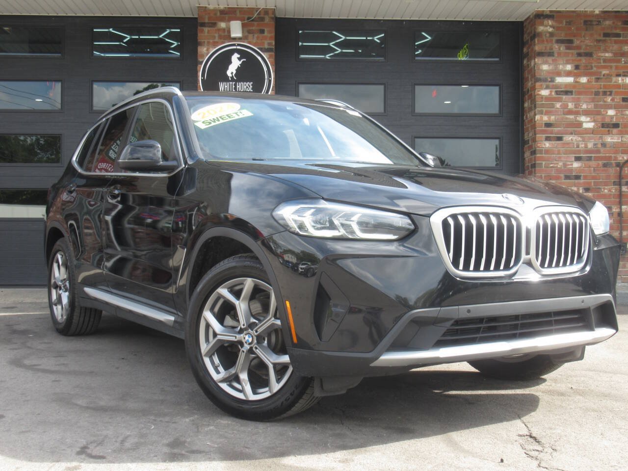 Used 2024 BMW X3 xDrive30i AWD/4WD image 1
